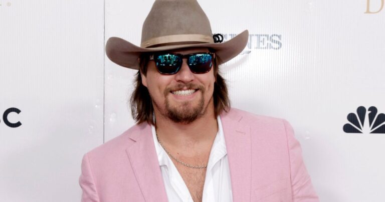 Gavin Adcock Net Worth